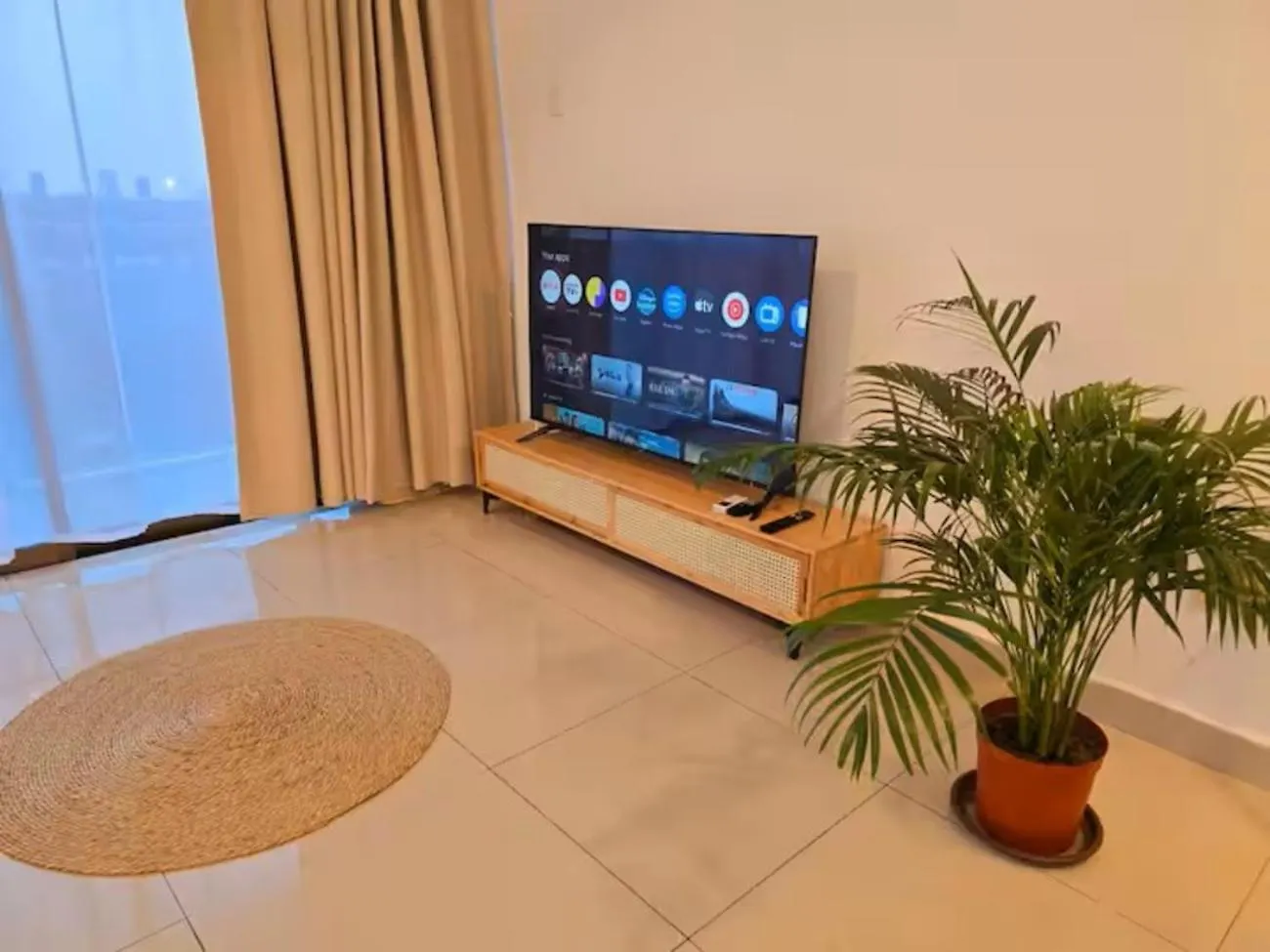 012 Palazio Apartment Japanese Style Studio Mount Austin Wifi & Netflix Johor Bahru Malaysia