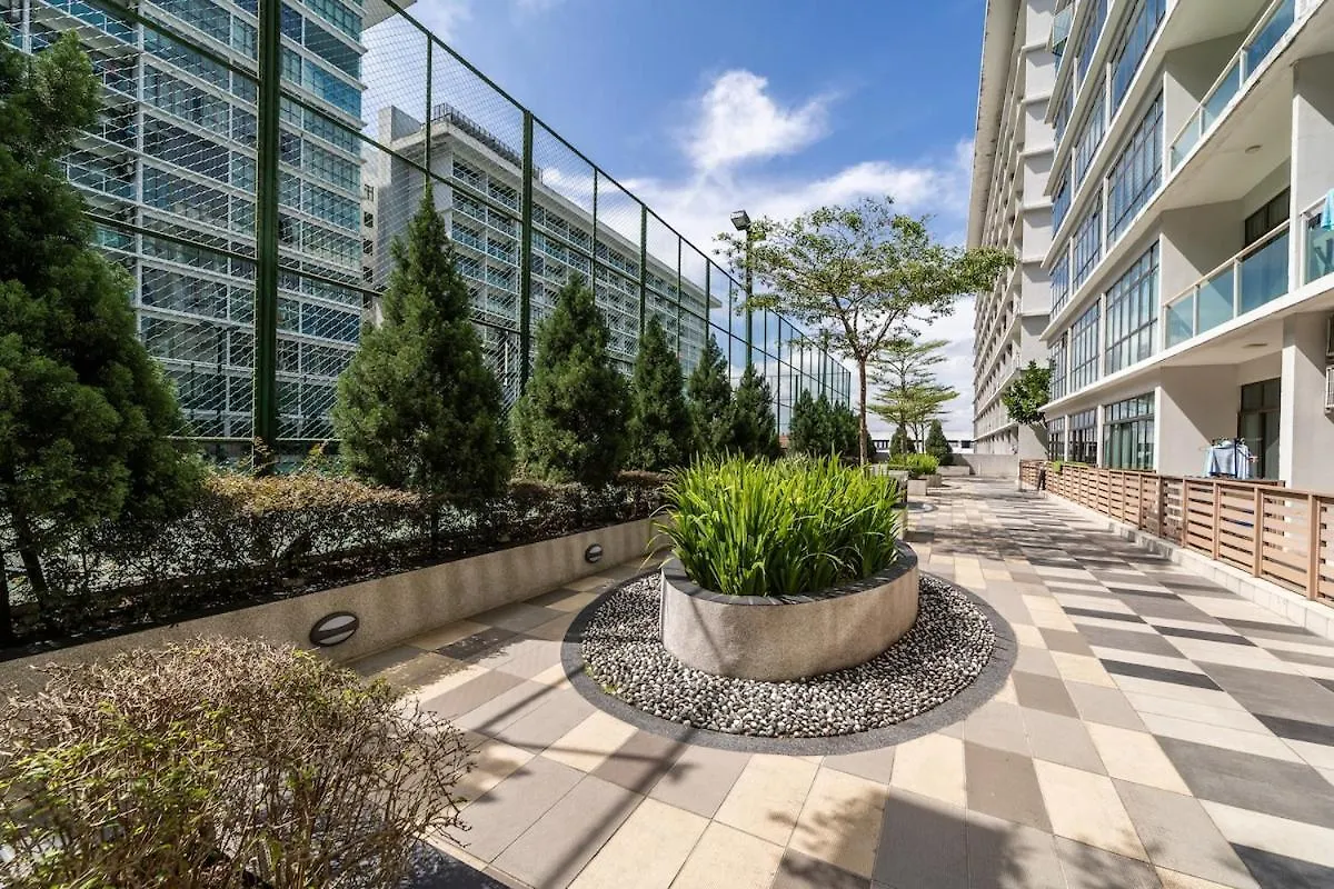 012 Palazio Apartment Japanese Style Studio Mount Austin Wifi & Netflix Johor Bahru Malaysia