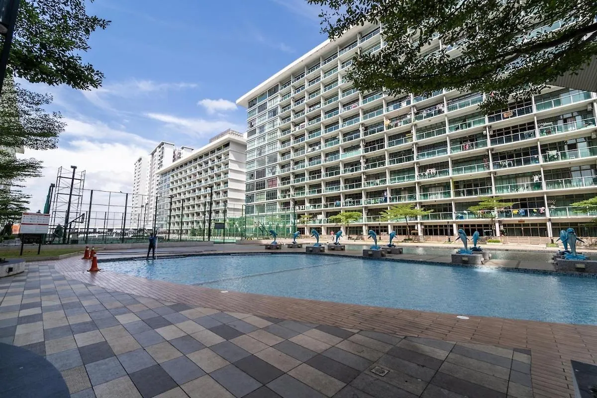 012 Palazio Apartment Japanese Style Studio Mount Austin Wifi & Netflix Johor Bahru 0*,  Malaysia