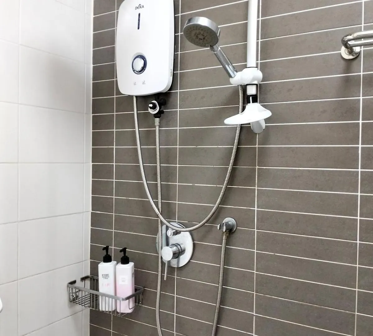 012 Palazio Apartment Japanese Style Studio Mount Austin Wifi & Netflix Johor Bahru Malaysia